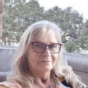 Meet your Posher, Carolyn sue